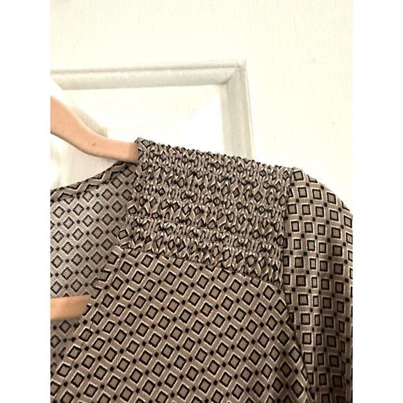 ADRIANNA PAPELL Diamon Check Pattern Wrap Front Smock Shoulder Blouse - Medium - Picture 4 of 4